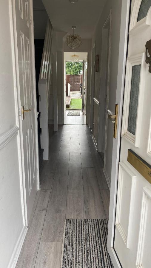 Bv Luxury Spacious 3 Bedroom House At Isaac Close Casa de férias Manchester