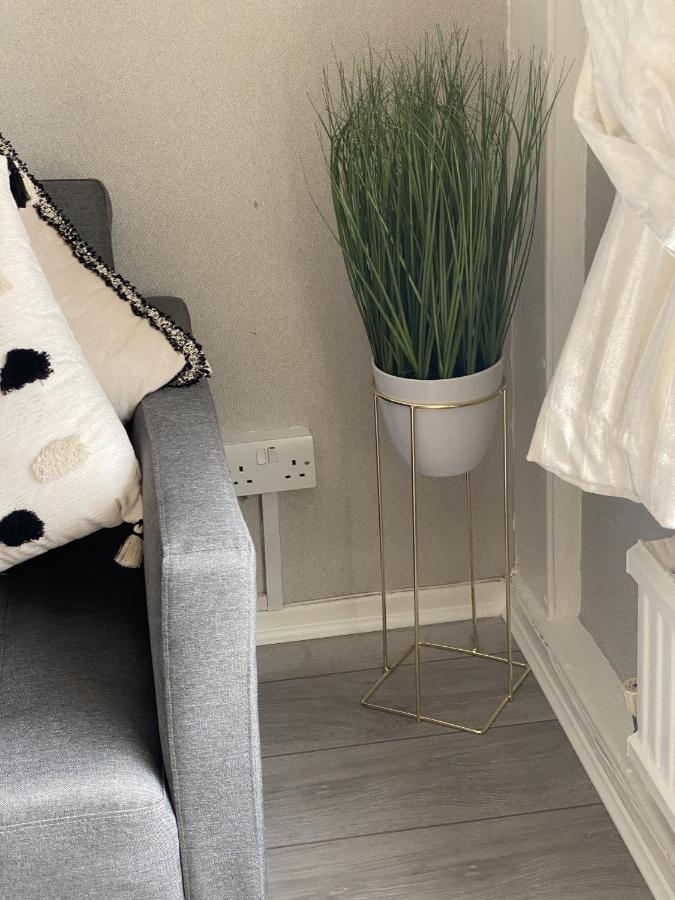 Bv Luxury Spacious 3 Bedroom House At Isaac Close Casa de férias Manchester