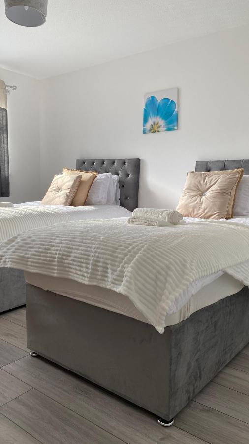 Casa de férias Bv Luxury Spacious 3 Bedroom House At Isaac Close *