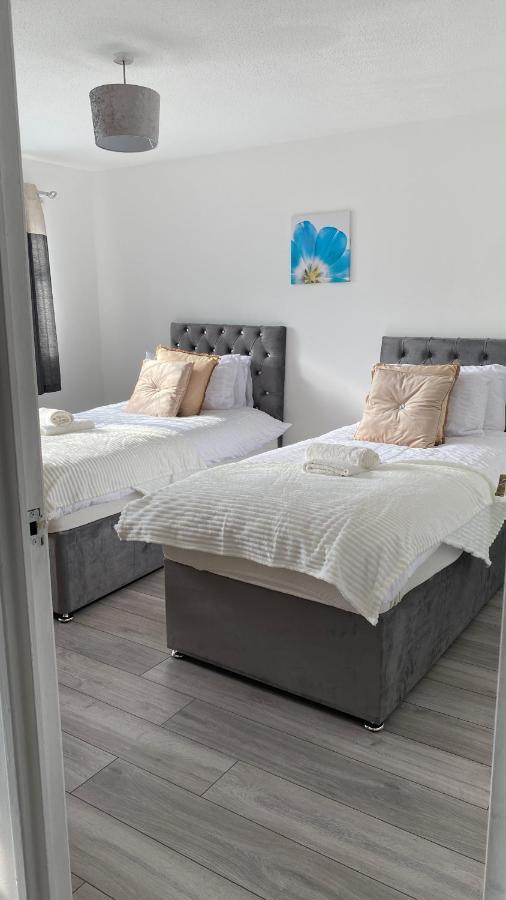 Casa de férias Bv Luxury Spacious 3 Bedroom House At Isaac Close *
